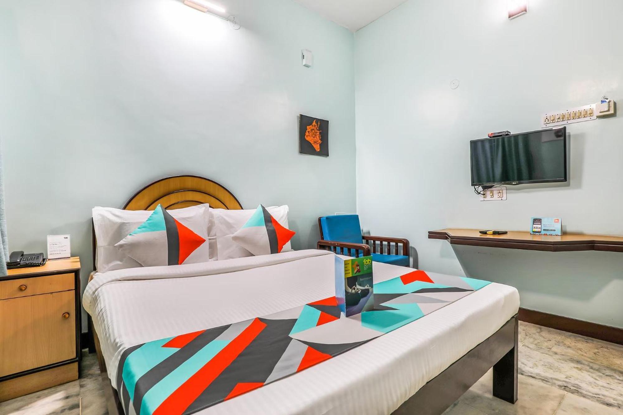 Fabexpress Santhi Inn - 500 Meters From Promenade Beach Pondicherry Luaran gambar